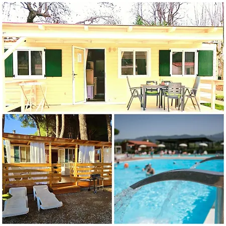 International Holidays Luxe House: Beachfront Pool In Lerici, Pet-friendly Holiday park