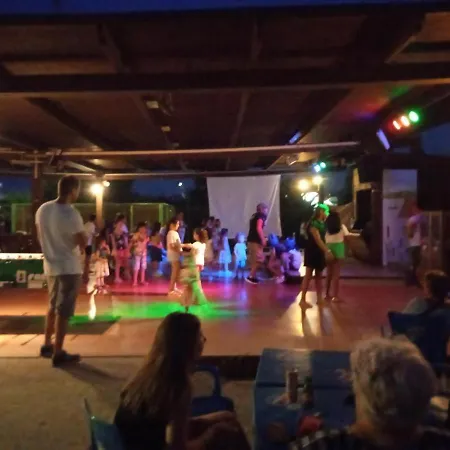 Holiday park International Holidays Luxe House: Beachfront Pool In Lerici, Pet-friendly *
