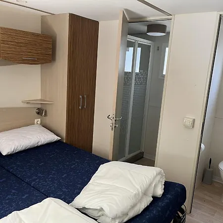 Holiday park International Holidays Luxe House: Beachfront Pool In Lerici, Pet-friendly *
