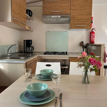 International Holidays Luxe House: Beachfront Pool In Lerici, Pet-friendly *